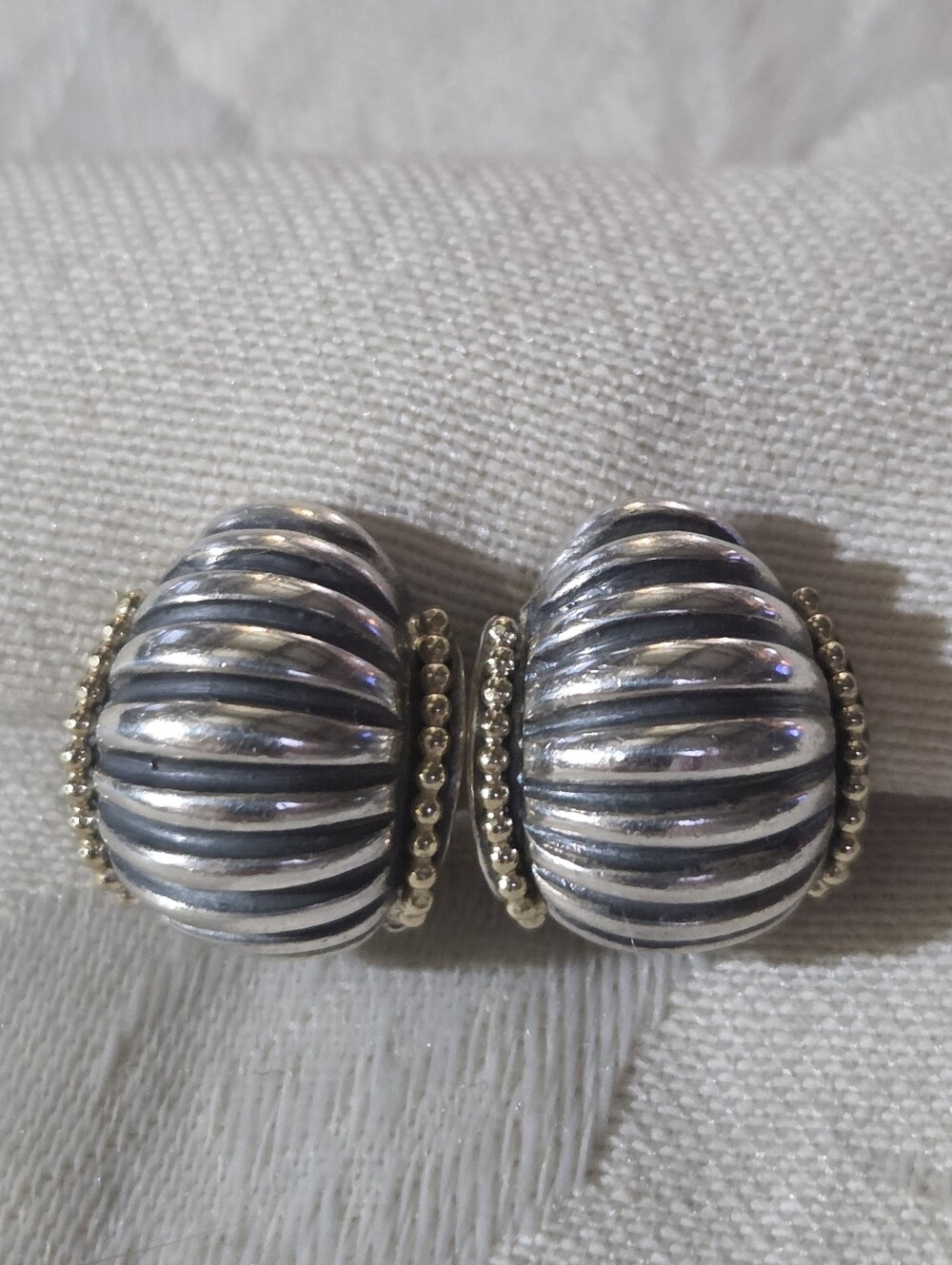 LAGOS Vintage Caviar Fluted Shrimp Earrings with Omega Backs, SS & 18k - Picture 2 of 13